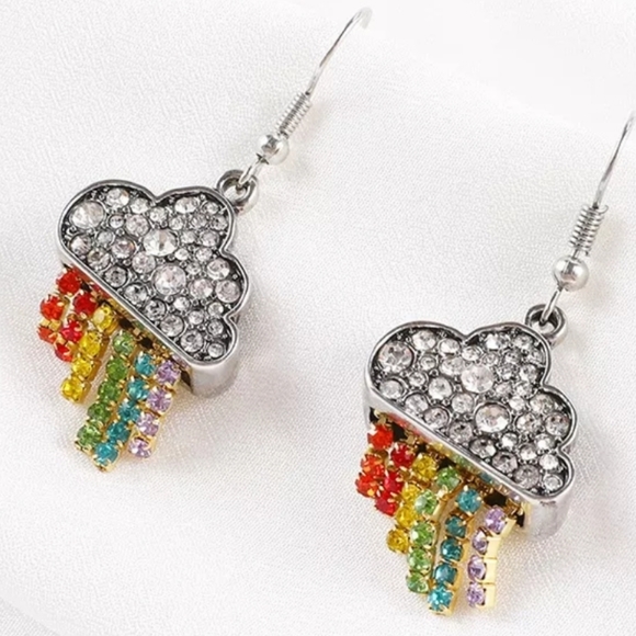 Rhinestone cloud Dangle earring - Picture 4 of 6